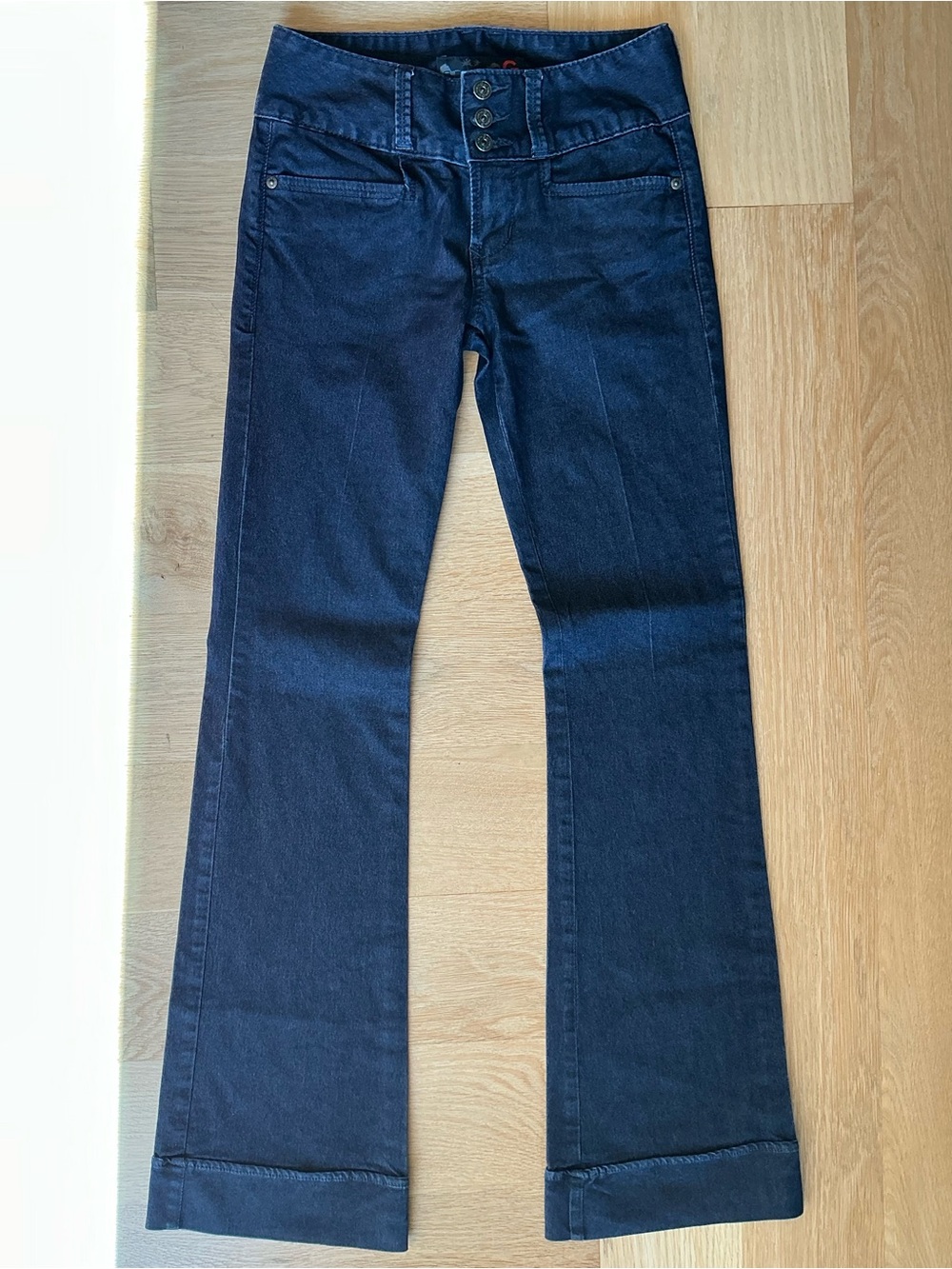Guess Vintage Low Rise Iconic Y2K Trouser Flare Dark Wash Jeans Women’s Size 24